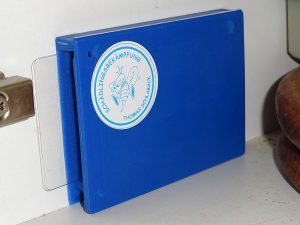 Befallsermittlung mittels Monitoren, Schabenfallen mit Leimfolien und Lockködern auf Lebensmittelbasis. Befallsermittlung mittels Monitoren, Schabenfallen mit Leimfolien und Lockködern auf Lebensmittelbasis.